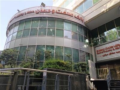 بازدید مدیرعامل بانک صنعت و معدن از تلاش کارکنان در روزهای تهاجم دشمن