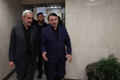 بازدید وزیر اقتصاد از مرکز داده های بانک سپه