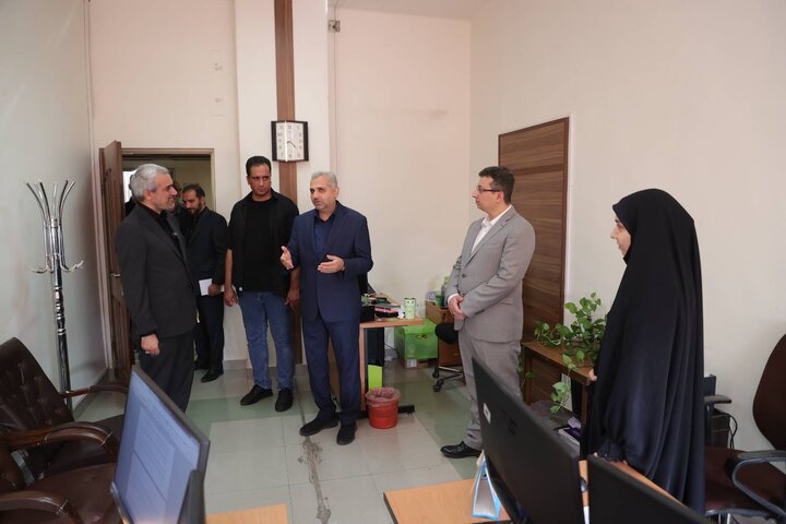 بازدید وزیر اقتصاد از بخش های گوناگون وزارت امور اقتصادی و دارایی ۱۴۰۴/۰۴/۲۱