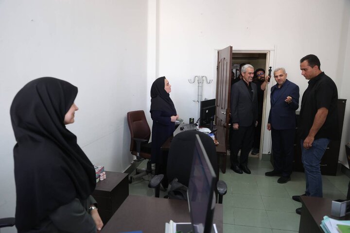 بازدید وزیر اقتصاد از بخش های گوناگون وزارت امور اقتصادی و دارایی ۱۴۰۴/۰۴/۲۱