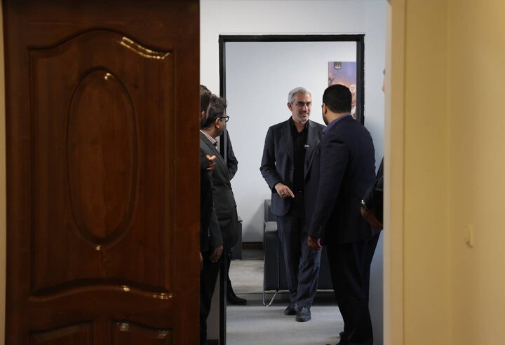 بازدید وزیر اقتصاد از بخش های گوناگون وزارت امور اقتصادی و دارایی ۱۴۰۴/۰۴/۲۱