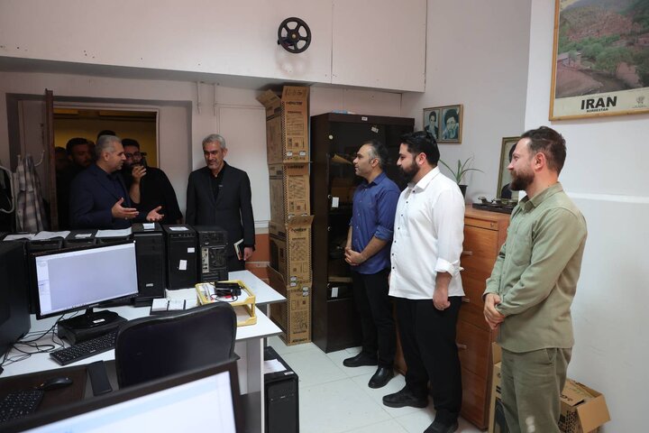 بازدید وزیر اقتصاد از بخش های گوناگون وزارت امور اقتصادی و دارایی ۱۴۰۴/۰۴/۲۱