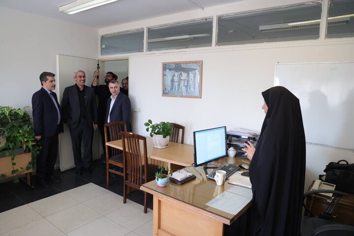 بازدید وزیر اقتصاد از بخش های گوناگون وزارت امور اقتصادی و دارایی ۱۴۰۴/۰۴/۲۱