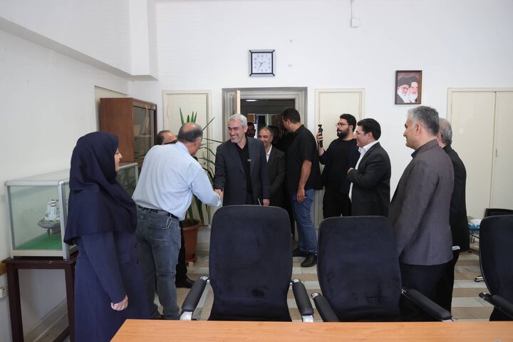 بازدید وزیر اقتصاد از بخش های گوناگون وزارت امور اقتصادی و دارایی ۱۴۰۴/۰۴/۲۱