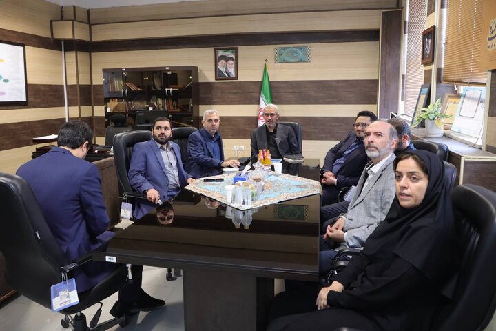 بازدید وزیر اقتصاد از بخش های گوناگون وزارت امور اقتصادی و دارایی ۱۴۰۴/۰۴/۲۱