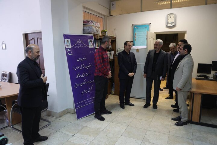 بازدید دکتر مدنی زاده از بخش های گوناگون وزارت اقتصاد