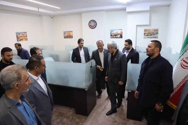 بازدید وزیر اقتصاد از نمایشگاه مبارزه با پولشویی و تامین مالی تروریسم مرکز اطلاعات مالی