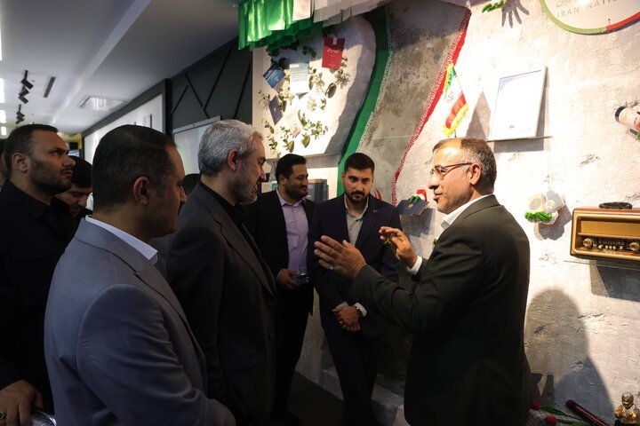 بازدید وزیر امور اقتصادی و دارایی از مرکز اطلاعات‌مالی وزارتخانه