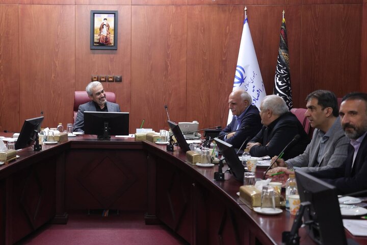 دیدار وزیر اقتصاد با اعضای هیات رئیسه اتاق اصناف ایران