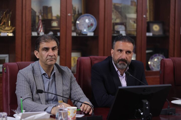 دیدار وزیر اقتصاد با اعضای هیات رئیسه اتاق اصناف ایران