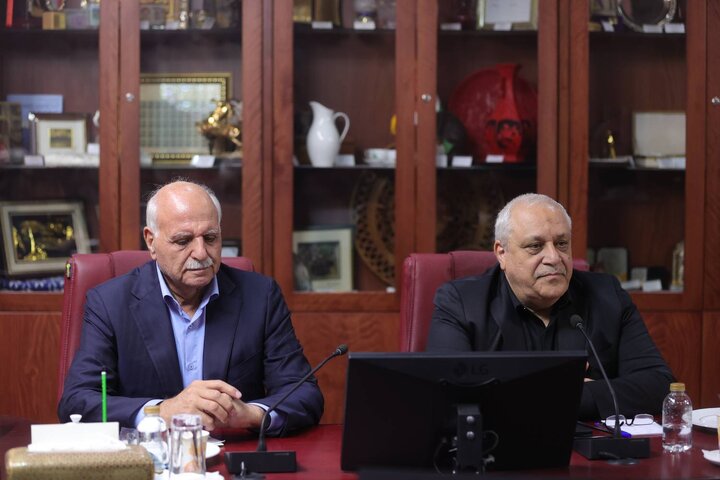 دیدار وزیر اقتصاد با اعضای هیات رئیسه اتاق اصناف ایران