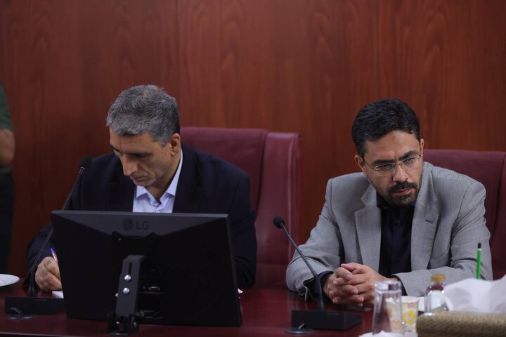 دیدار وزیر اقتصاد با اعضای هیات رئیسه اتاق اصناف ایران