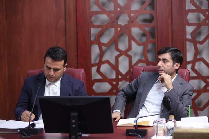 دیدار وزیر اقتصاد با اعضای هیات رئیسه اتاق اصناف ایران