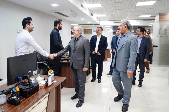 بازدید مدیرعامل بانک مسکن از شرکت‌های زیرمجموعه/ انضباط و شفافیت مالی باید سرلوحه امور قرار گیرد