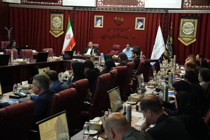 نشست توجیهی دستورالعمل تدوین برنامه عملیاتی و نحوه استقرار نظام حکمرانی داده مبنا