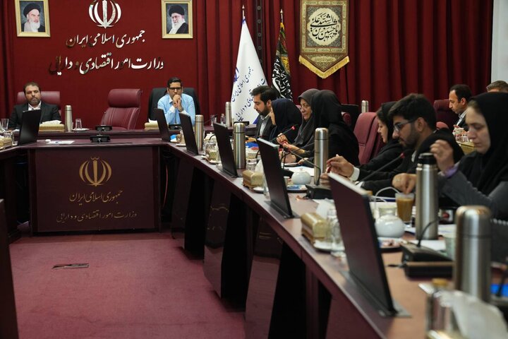 نشست توجیهی دستورالعمل تدوین برنامه عملیاتی و نحوه استقرار نظام حکمرانی داده مبنا