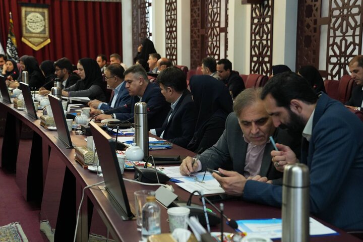 نشست توجیهی دستورالعمل تدوین برنامه عملیاتی و نحوه استقرار نظام حکمرانی داده مبنا