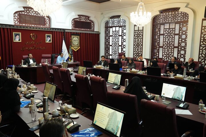 نشست توجیهی دستورالعمل تدوین برنامه عملیاتی و نحوه استقرار نظام حکمرانی داده مبنا