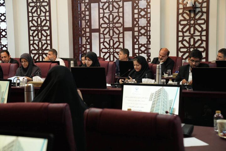 نشست توجیهی دستورالعمل تدوین برنامه عملیاتی و نحوه استقرار نظام حکمرانی داده مبنا