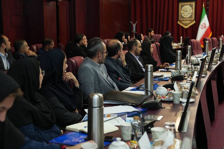 نشست توجیهی دستورالعمل تدوین برنامه عملیاتی و نحوه استقرار نظام حکمرانی داده مبنا