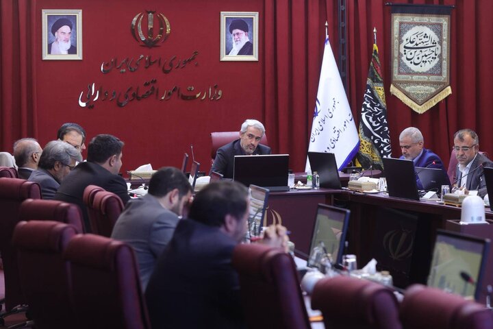 برگزاری پنجاه و چهارمین جلسه شورای عالی مقابله و پیشگیری از جرائم پولشویی و تأمین مالی تروریسم با حضور وزیر اقتصاد