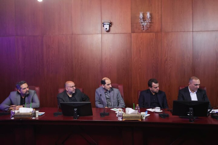 حضور سرزده رئیس جمهور در وزارت امور اقتصادی و دارایی