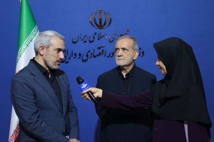 حضور سرزده رئیس جمهور در وزارت امور اقتصادی و دارایی