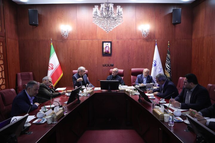 حضور سرزده رئیس جمهور در وزارت امور اقتصادی و دارایی