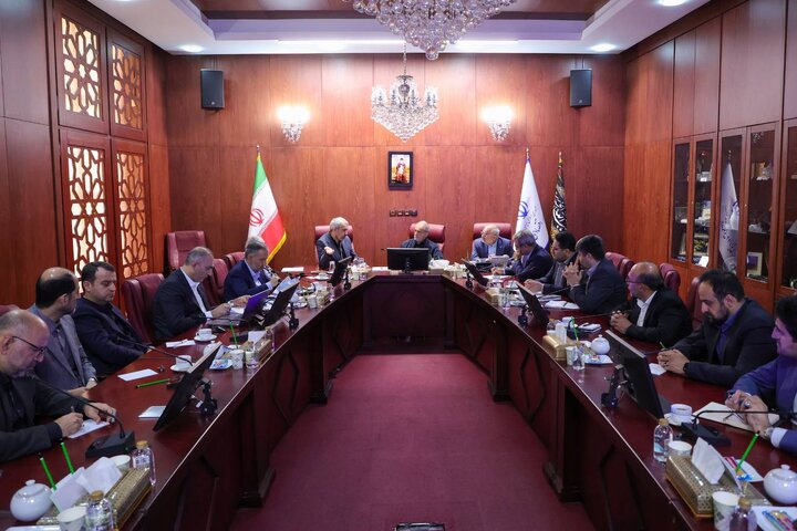 حضور سرزده رئیس جمهور در وزارت امور اقتصادی و دارایی