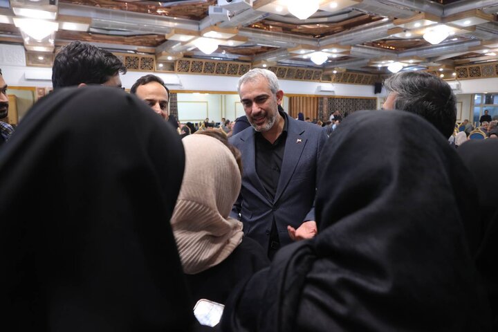 مراسم گرامیداشت روز خبرنگار با حضور وزیر اقتصاد