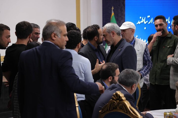 مراسم گرامیداشت روز خبرنگار با حضور وزیر اقتصاد