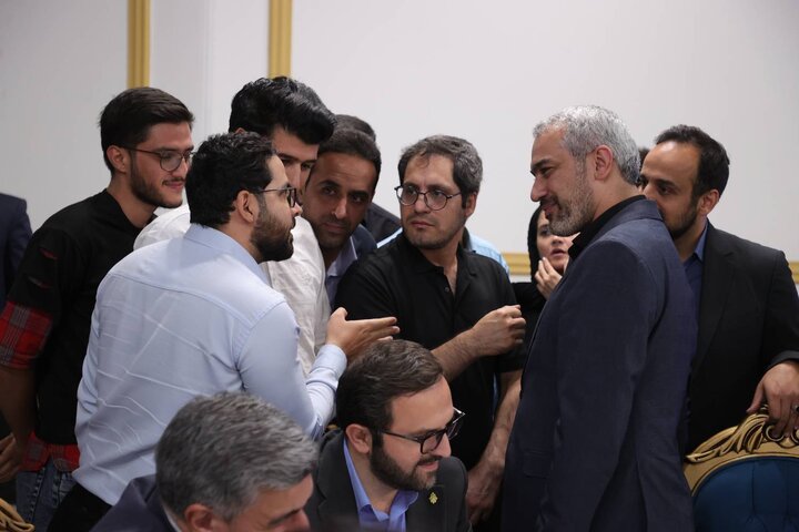 مراسم گرامیداشت روز خبرنگار با حضور وزیر اقتصاد