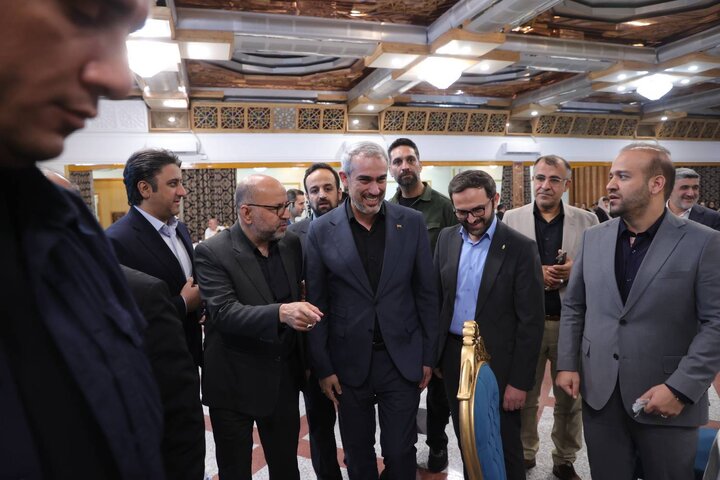 مراسم گرامیداشت روز خبرنگار با حضور وزیر اقتصاد