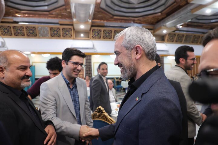 مراسم گرامیداشت روز خبرنگار با حضور وزیر اقتصاد