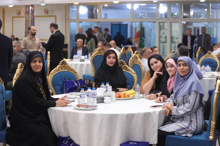 مراسم گرامیداشت روز خبرنگار با حضور وزیر اقتصاد