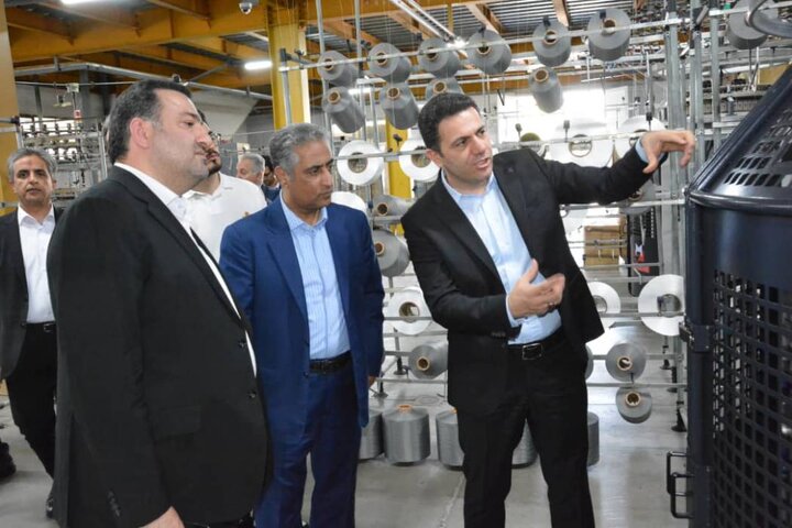 حمایت از شرکت دانش‌بنیان و صادرکننده برتر در حوزه پارچه‌های رومبلی و پرده‌ای