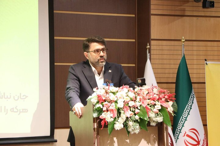 دولت وفاق ملی خود را همراه و هم‌دل مردم می‌داند و با مردم صادق است