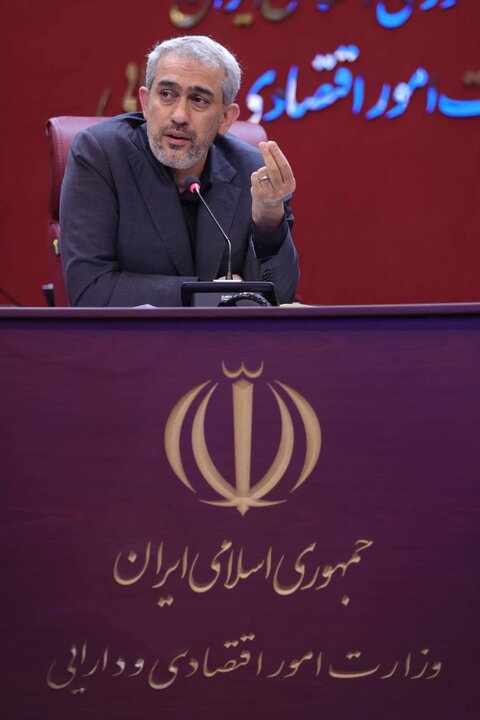 دیدار وزیر اقتصاد با اعضای مجمع کارآفرینان ایران