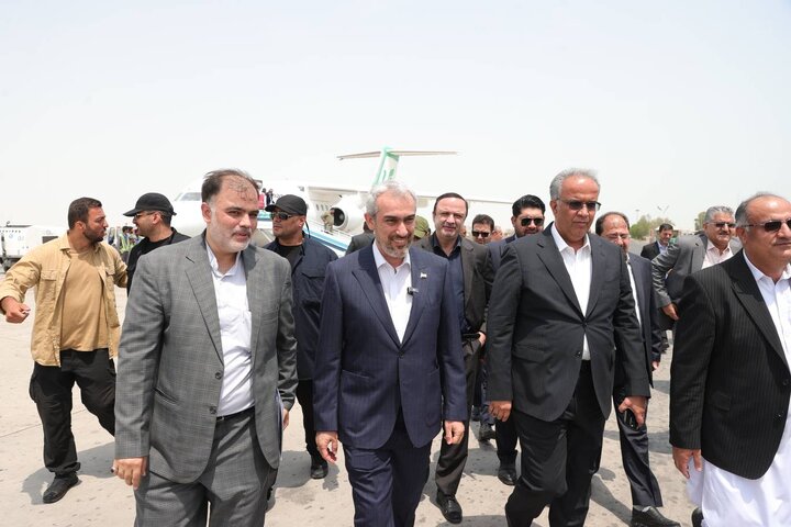 ورود وزیر اقتصاد به استان سیستان و بلوچستان