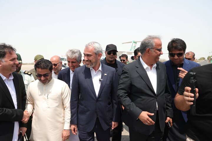 ورود وزیر اقتصاد به استان سیستان و بلوچستان