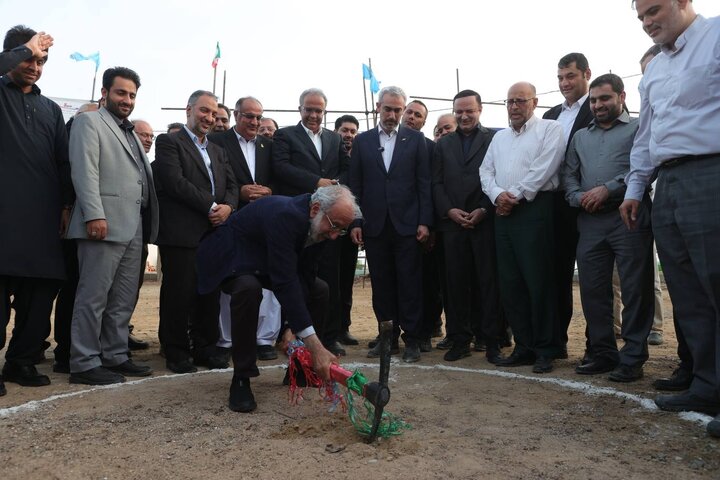 آیین کلنگ زنی بیمارستان‌۹۶‌ تختخوابی کیمیا صنعت مبنا