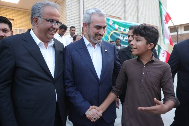 آیین افتتاح مجتمع آموزشی ۱۲ کلاسه "ایران ما" در شهرستان چابهار