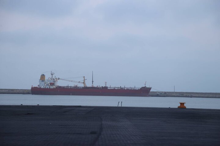 بازدید وزیر اقتصاد از بندر شهید بهشتی چابهار