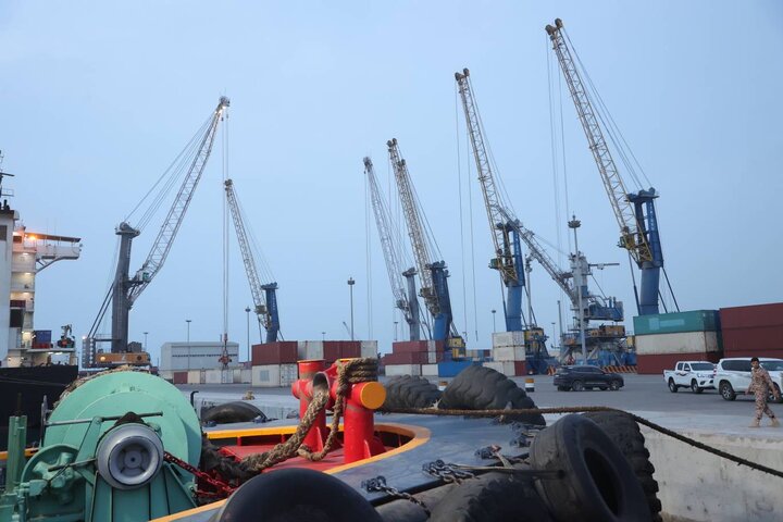 بازدید وزیر اقتصاد از بندر شهید بهشتی چابهار