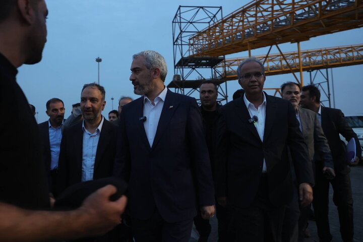 بازدید وزیر اقتصاد از بندر شهید بهشتی چابهار