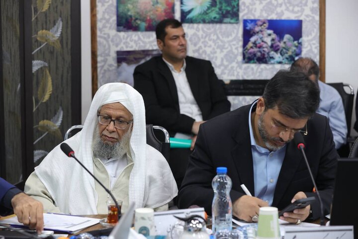 نشست مدیران و فعالان اقتصادی منطقه آزاد چابهار با وزیر اقتصاد