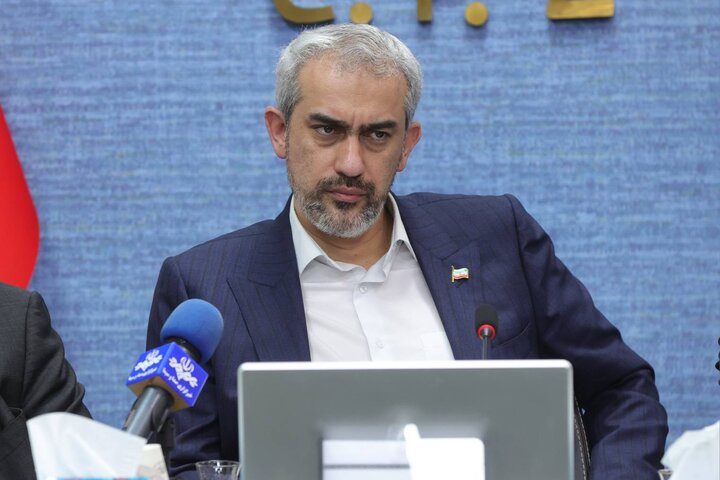 نشست مدیران و فعالان اقتصادی منطقه آزاد چابهار با وزیر اقتصاد