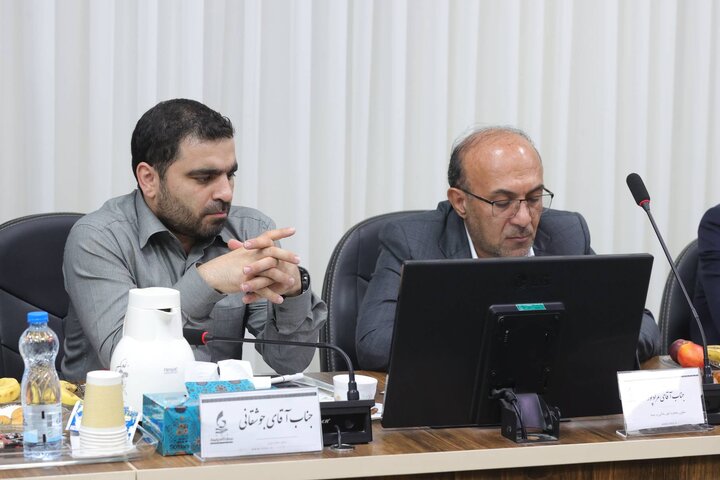 نشست مدیران و فعالان اقتصادی منطقه آزاد چابهار با وزیر اقتصاد