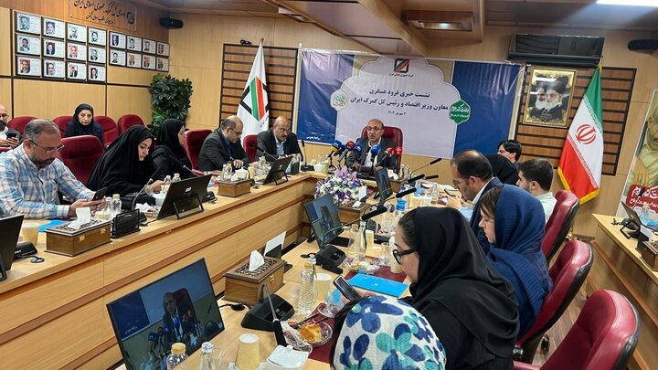 افزایش ۱۴ درصدی صادرات غیرنفتی و رشد ۳۴ درصدی درآمد گمرک در سال نخست دولت چهاردهم