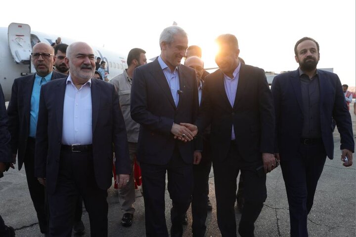 ورود وزیر اقتصاد به استان خوزستان
